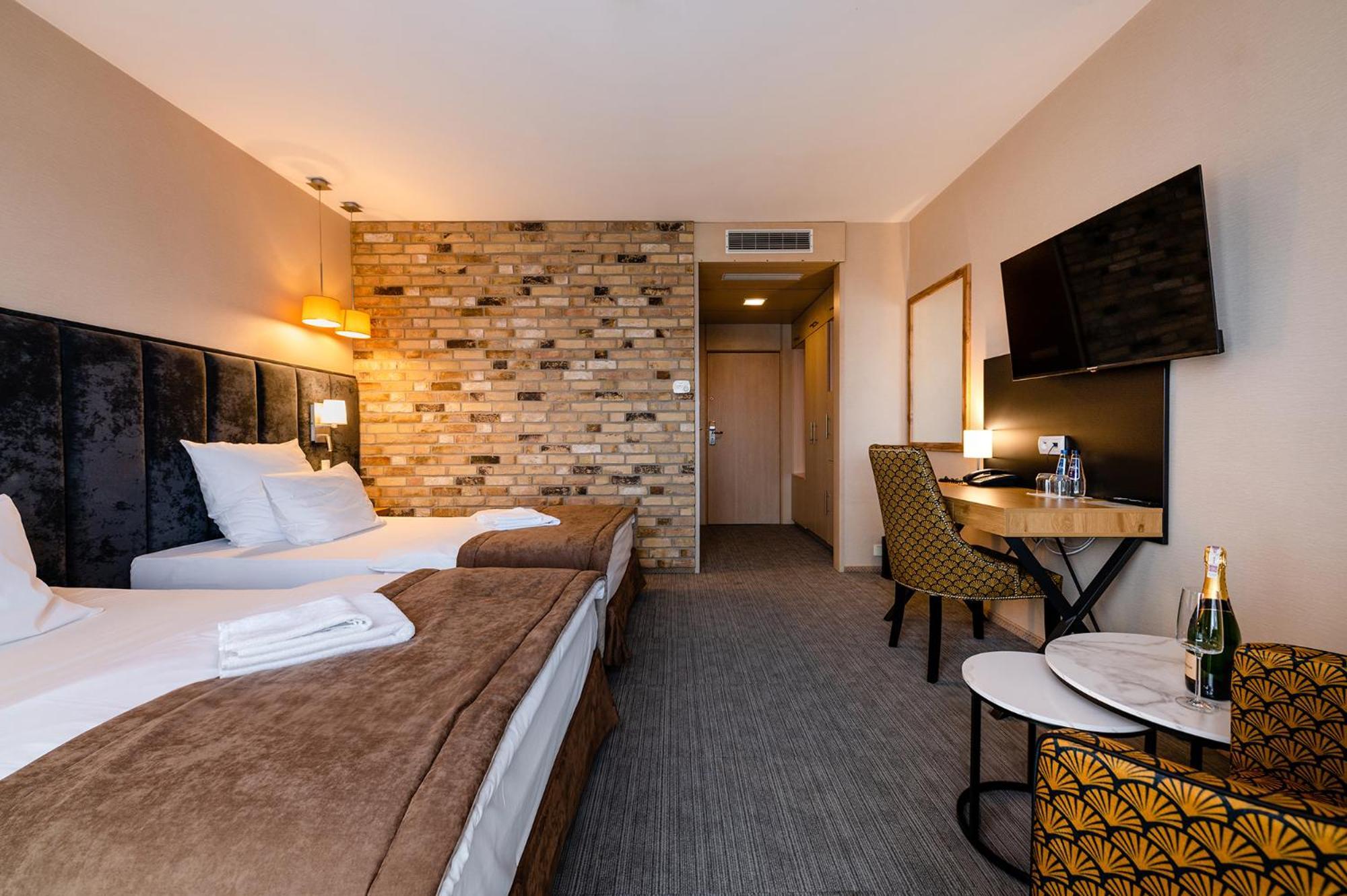 Hotel Alhar Lubliniec Zewnętrze zdjęcie