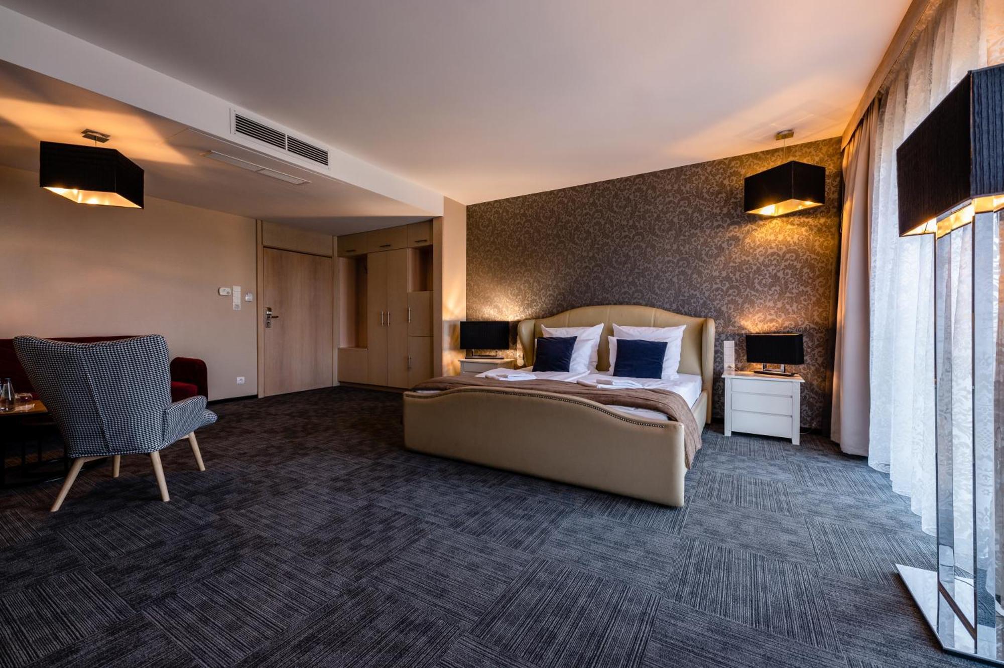 Hotel Alhar Lubliniec Zewnętrze zdjęcie